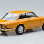 Alfa Romeo 1750 GTV Galben Norev 1:18 - image 3 of 7