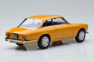 Alfa Romeo 1750 GTV Galben Norev 1:18 187910 Metal - imaginea 3 din 7