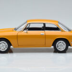Alfa Romeo 1750 GTV Galben Norev 1:18 - image 4 of 7