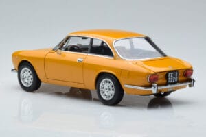 Alfa Romeo 1750 GTV Galben Norev 1:18 187910 Metal - imaginea 6 din 7