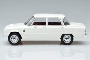 Alfa Romeo Giulia Ti Super Norev 1:18 187970 Metal - imaginea 3 din 6