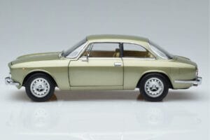Alfa Romeo GTV 2000 Verde Ediție Limitată Norev 1:18 187913 Metal - imaginea 4 din 7