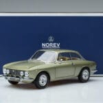Alfa Romeo GTV 2000 Verde Ediție Limitată Norev 1:18 187913 Metal - image 7 of 7