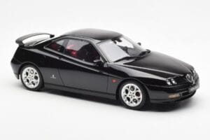 Alfa Romeo GTV V6 916 Negru Otto 1:18 OT1057 Rășină - imaginea 4 din 6