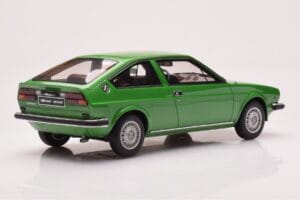 Alfa Romeo Alfasud Sprint Verde Otto 1:18 OT1043 Rășină - imaginea 2 din 6