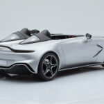 Aston Martin V12 Speedster Argintiu GT Spirit 1:18 - image 2 of 6