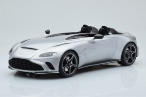 Aston Martin V12 Speedster Argintiu GT Spirit 1:18