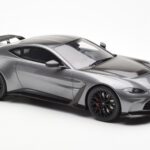 Aston Martin V12 Vantage Magnetic Argintiu GT Spirit 1:18 GT443 - image 4 of 6