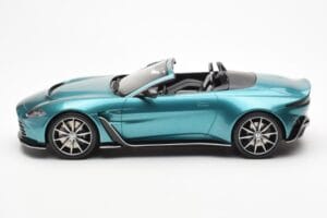 Aston Martin V12 Vantage Roadster Tayos Turcoaz Verde GT Spirit 1:18 GT445 Rășină - imaginea 3 din 6