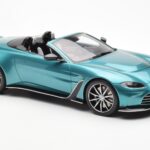 Aston Martin V12 Vantage Roadster Tayos Turcoaz Verde GT Spirit 1:18 GT445 - image 4 of 6