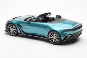 Aston Martin V12 Vantage Roadster Tayos Turcoaz Verde GT Spirit 1:18 GT445 Rășină - imaginea 5 din 6