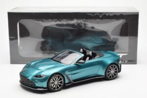 Aston Martin V12 Vantage Roadster Tayos Turcoaz Verde GT Spirit 1:18 GT445 Rășină - imaginea 6 din 6