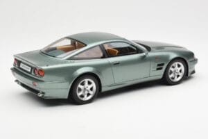 Aston Martin V8 Vantage Verde GT Spirit 1:18 GT345 Rășină - imaginea 2 din 6
