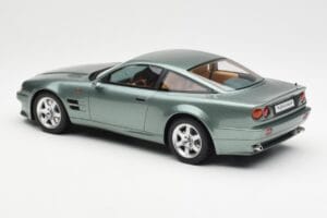 Aston Martin V8 Vantage Verde GT Spirit 1:18 GT345 Rășină - imaginea 5 din 6