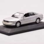 Audi A8 D2 Argintiu Dungă Verde Minichamps 1:43 - image 2 of 4
