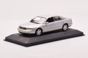 Audi A8 D2 Argintiu Dungă Verde Minichamps 1:43 AUDI-264455 Metal - imaginea 2 din 4