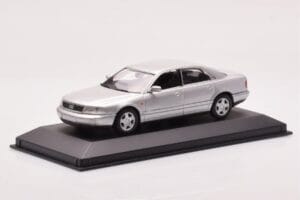 Audi A8 D2 Argintiu Minichamps 1:43 433013006 Metal - imaginea 2 din 4