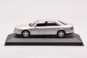 Audi A8 D2 Argintiu Minichamps 1:43 433013006