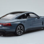 Audi E-Tron GT Gri GT Spirit 1:18 - image 2 of 6