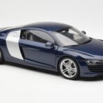 Audi R8 4.2 FSI V8 Albastru Kyosho 1:18 09213BL - image 6 of 8