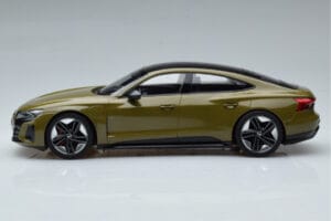 Audi RS E-Tron GT Măsliniu Norev 1:18 188380 Metal - imaginea 3 din 6