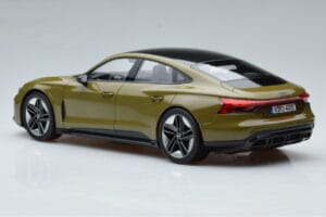 Audi RS E-Tron GT Măsliniu Norev 1:18 188380 Metal - imaginea 5 din 6
