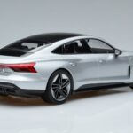 Audi RS e-tron GT Argintiu Norev 1:18 188381 Metal - image 2 of 6