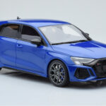 Audi RS3 8Y Sportback Performance Edition Nagaro Albastru GT Spirit 1:18 - image 3 of 5