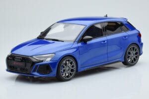 Audi RS3 8Y Sportback Performance Edition Nagaro Albastru GT Spirit 1:18