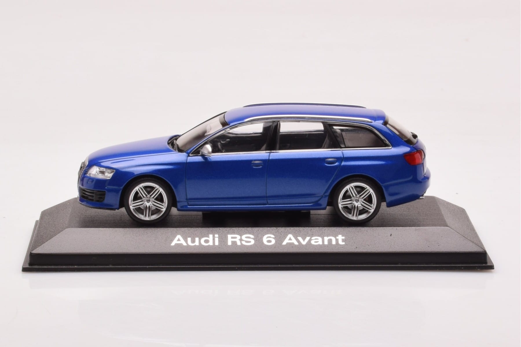 Audi RS6 C6 Sepang Albastru Minichamps 1:43 5010710223 Metal