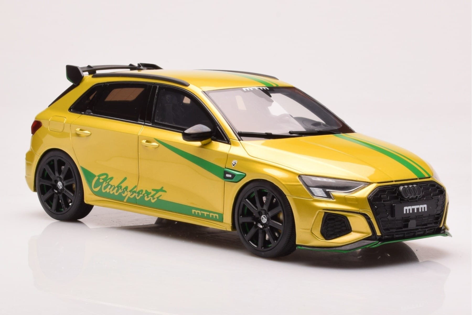 Audi S3 8Y MTM Clubsport Galben GT Spirit 1:18 GT891 Rășină - imaginea 4 din 6
