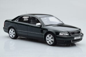 Audi S8 D2 Verde Otto 1:18 OT916 Rășină - imaginea 4 din 6