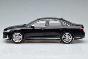Audi S8 D5 Mythos Negru Asia Edition GT Spirit 1:18 CLDC019 Rășină - imaginea 3 din 6