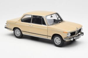 BMW 2002 Ti E10 Sahara Bej Kyosho 1:18 08541BG Metal - imaginea 6 din 8