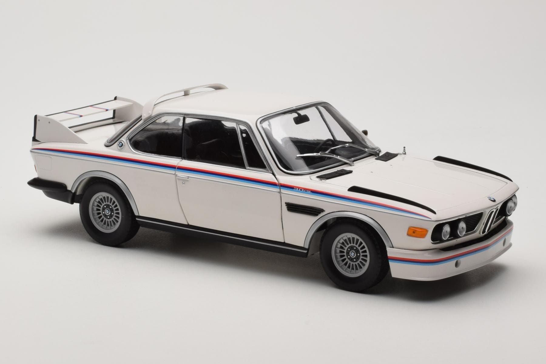 BMW 3.0 CSL E9 Alb Heritage Edition Minichamps 1:18 80432411550 Metal - imaginea 6 din 8