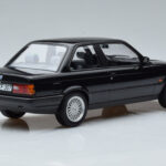 BMW 325i E30 Negru Norev 1:18 - image 2 of 6
