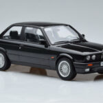 BMW 325i E30 Negru Norev 1:18 - image 4 of 6