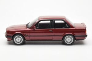 BMW 325i E30 Bordeaux Metallic Otto 1:18 OT102 Rășină - imaginea 3 din 6