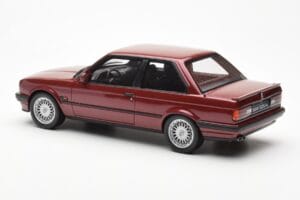 BMW 325i E30 Bordeaux Metallic Otto 1:18 OT102 Rășină - imaginea 5 din 6