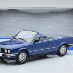 BMW 325i E30 Cabriolet Albastru MCG 1:18 - image 5 of 5