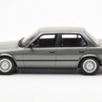 BMW 325i E30 Sedan Dolphin Gri Otto 1:18 - image 3 of 6