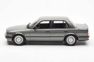 BMW 325i E30 Sedan Dolphin Gri Otto 1:18 OT819 Rășină - imaginea 3 din 6