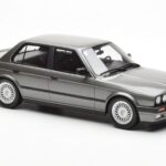 BMW 325i E30 Sedan Dolphin Gri Otto 1:18 - image 4 of 6