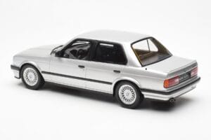 BMW 325i E30 Argintiu Otto 1:18 OT912 Rășină - imaginea 5 din 6