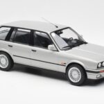 BMW 325i E30 Touring Argintiu Norev 1:18 183216 - image 4 of 6