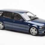 BMW 330i E46 Touring Albastru Otto 1:18 - image 4 of 6
