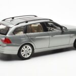 BMW 330i E91 Touring Gri Metallic Kyosho 1:18 - image 3 of 8