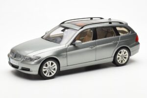 BMW 330i E91 Touring Gri Metallic Kyosho 1:18 80430394359