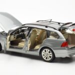 BMW 330i E91 Touring Gri Metallic Kyosho 1:18 - image 5 of 8