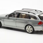BMW 330i E91 Touring Gri Metallic Kyosho 1:18 - image 7 of 8